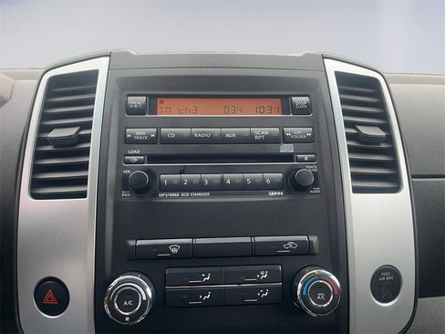 Used 2012 Nissan Frontier SV w/ SV Premium Utility Pkg image 11