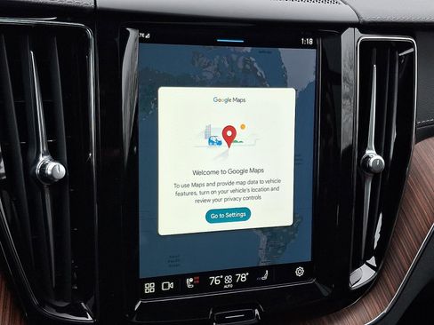 Certified 2024 Volvo XC60 T8 Ultimate w/ Protection Package Premier image 18