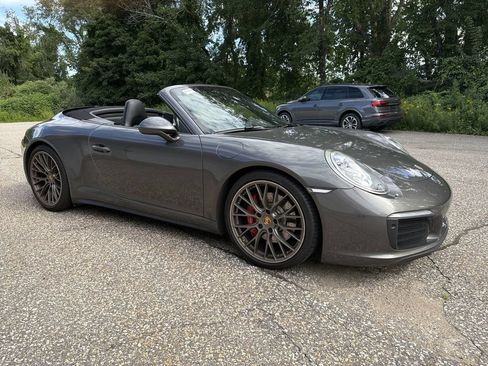 Used 2017 Porsche 911 Carrera 4S AWD/4WD image 7