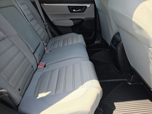 Used 2017 Honda CR-V LX image 12