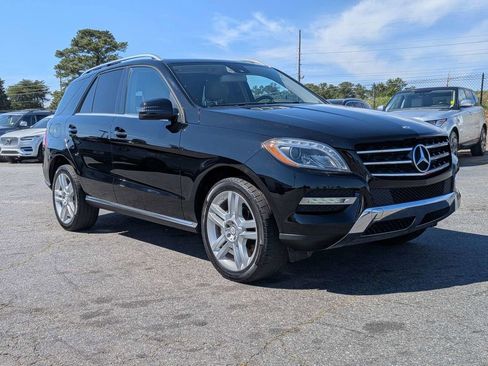 Used 2013 Mercedes-Benz ML 350 4MATIC image 3