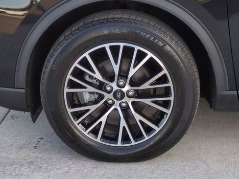 Used 2023 Ford Escape SE image 12