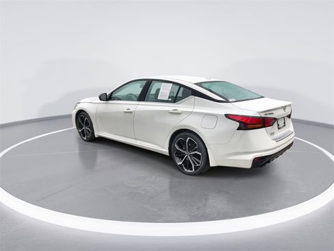 Used 2023 Nissan Altima 2.5 SR image 6