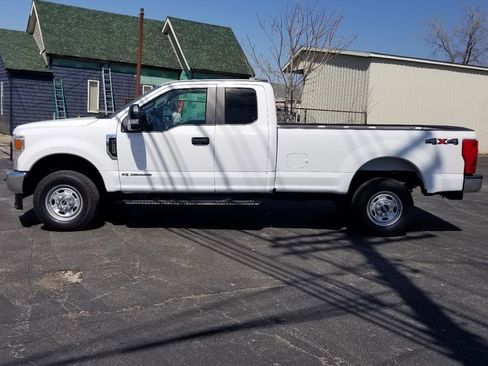 Used 2020 Ford F250 XL w/ Power Equipment Group image 2