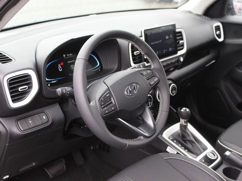 New 2026 Hyundai Venue SEL image 11