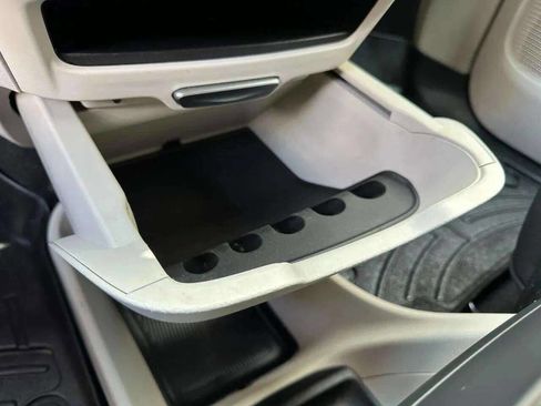 Used 2018 Chrysler Pacifica Touring Plus w/ Tire & Wheel Group image 39