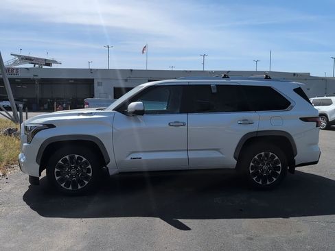 Used 2024 Toyota Sequoia Limited w/ Tow Technology Package image 2