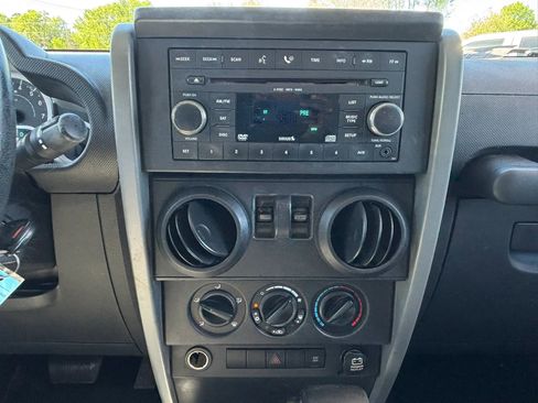 Used 2007 Jeep Wrangler Sahara w/ PWR Convenience Group AWD/4WD image 16
