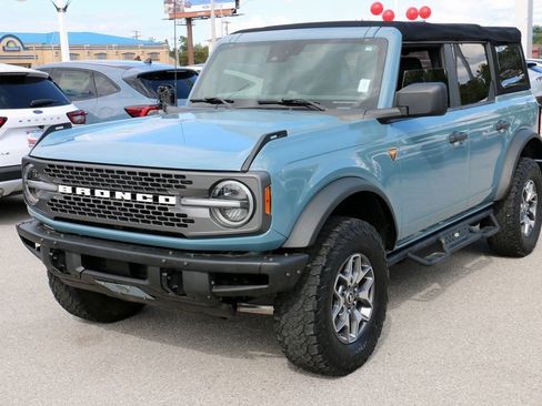 Certified 2022 Ford Bronco Badlands image 2