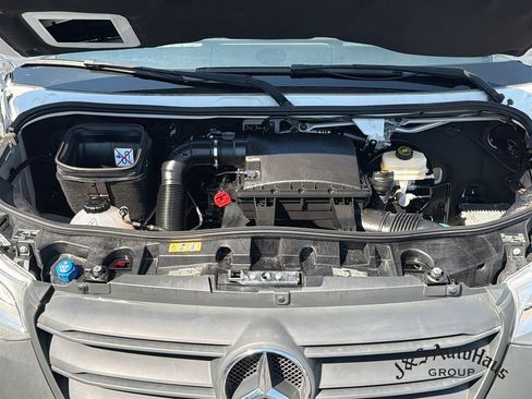 Used 2022 Mercedes-Benz Sprinter 2500 image 33