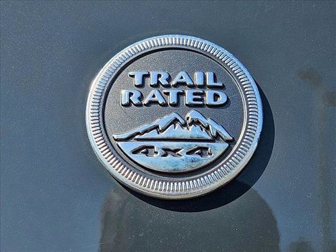 Used 2017 Jeep Wrangler Unlimited Sport w/ Connectivity Group AWD/4WD image 30