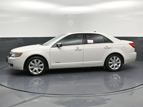 Used 2008 Lincoln MKZ Base image 2