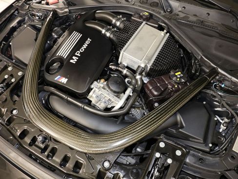 Used 2015 BMW M4 Convertible RWD image 33