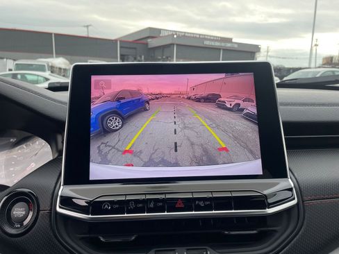 Used 2025 Jeep Compass Trailhawk image 23