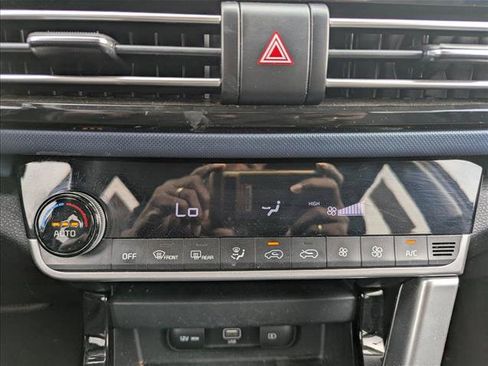 Used 2023 Kia Seltos S w/ Navigation Package FWD image 20