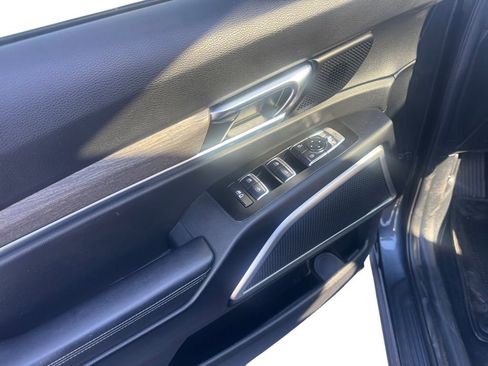 Used 2022 Kia Telluride EX w/ EX Premium Package image 19