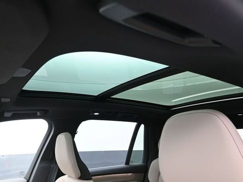 New 2026 Volvo XC90 T8 Plus w/ Protection Package Premier image 11