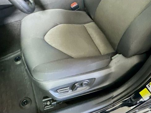 Used 2022 Toyota Camry LE image 20