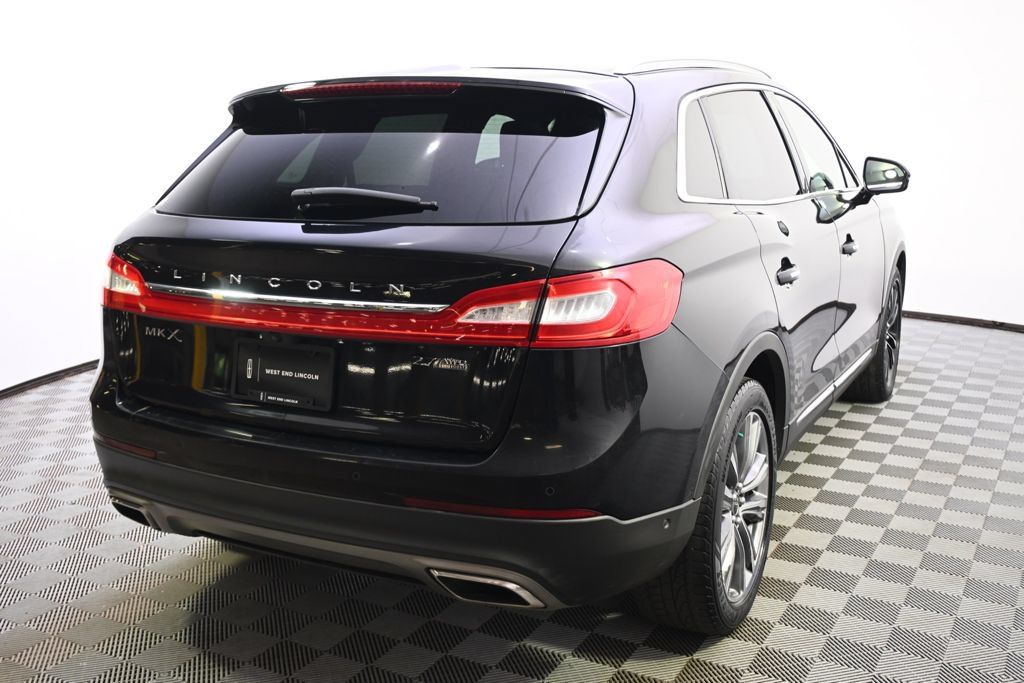 Used 2016 Lincoln MKX Reserve w/ Technology Package AWD/4WD image 6