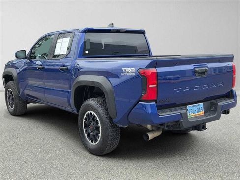 Used 2024 Toyota Tacoma TRD Off-Road AWD/4WD image 5