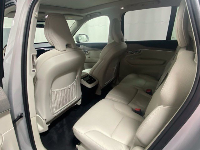 Used 2024 Volvo XC90 B5 Plus AWD/4WD image 13