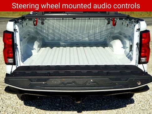 Used 2024 Chevrolet Colorado Z71 w/ Z71 Convenience Package 2 image 31