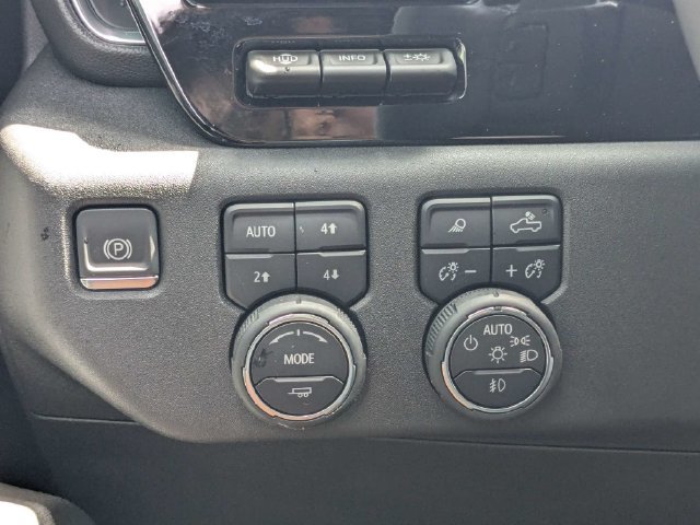 Used 2026 Chevrolet Silverado 1500 High Country w/ High Country Premium Package AWD/4WD image 25