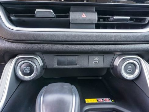 Used 2025 Toyota Grand Highlander FWD image 23