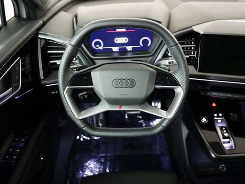 Used 2024 Audi Q4 e-tron Premium Plus image 14