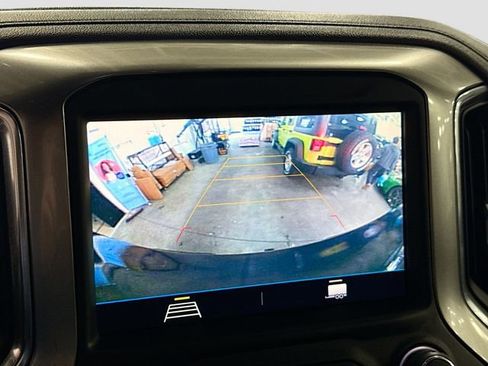 Used 2022 Chevrolet Silverado 1500 LT image 15