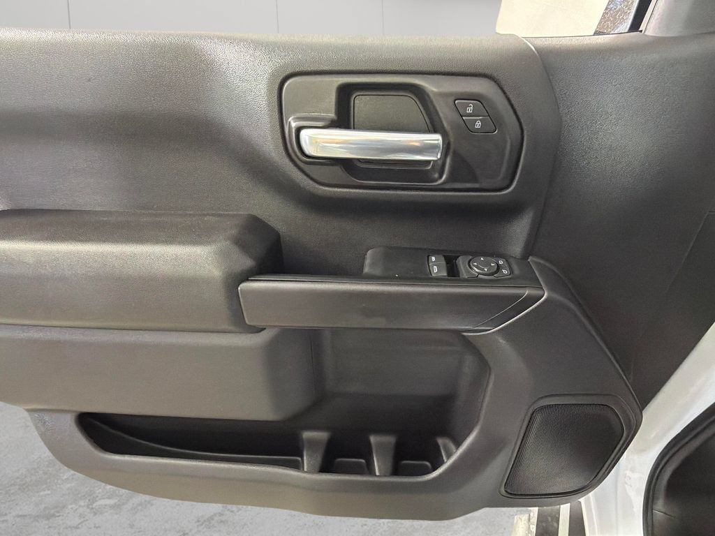 Certified 2025 Chevrolet Silverado 1500 W/T RWD image 41