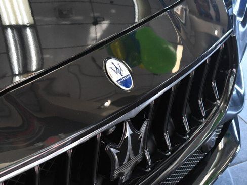 Used 2022 Maserati Ghibli Modena Q4 AWD/4WD image 5