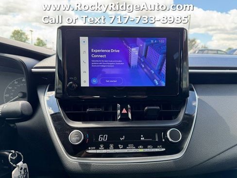 Used 2025 Toyota Corolla LE FWD image 30