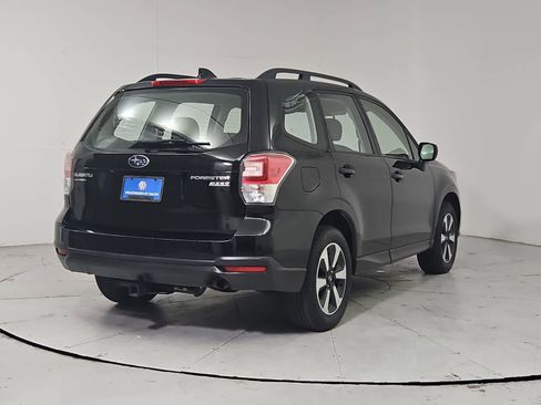 Used 2017 Subaru Forester 2.5i w/ Alloy Wheel Package image 6