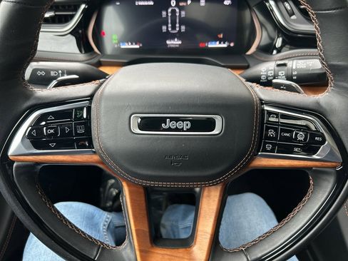Used 2023 Jeep Grand Cherokee L Summit AWD/4WD image 27