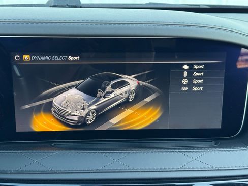 Used 2018 Mercedes-Benz S 560 Sedan w/ AMG Line Exterior image 28