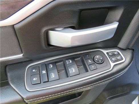 Used 2024 RAM 3500 Big Horn AWD/4WD image 14