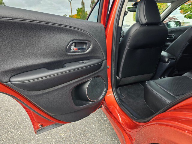 Used 2020 Honda HR-V Touring image 22