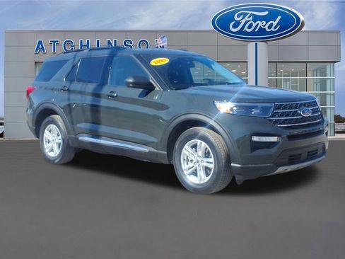 Certified 2023 Ford Explorer XLT w/ Equipment Group 202A image 9
