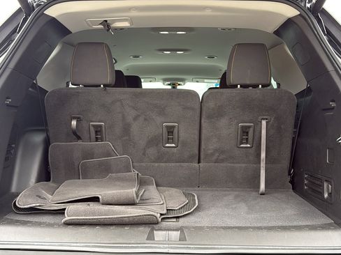 Used 2021 Chevrolet Traverse LT AWD/4WD image 30