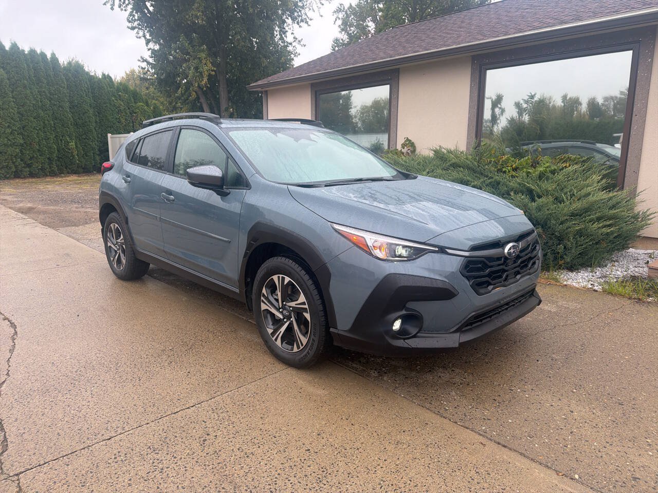Used 2025 Subaru Crosstrek 2.5i Premium AWD/4WD image 1