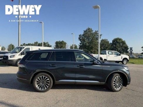 Used 2021 Lincoln Aviator Reserve w/ Equipment Group 201A AWD/4WD image 9