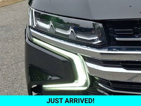 Used 2024 Chevrolet Tahoe LT w/ LT Signature Plus Package AWD/4WD image 9