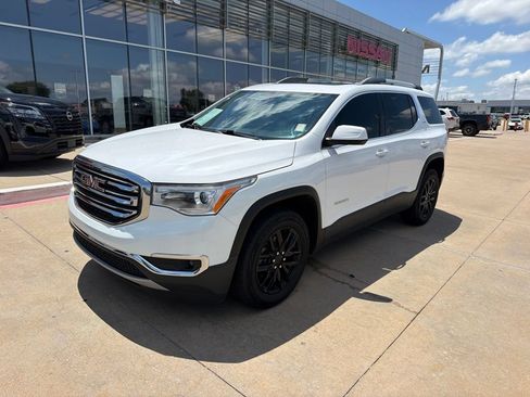 Used 2019 GMC Acadia SLT FWD image 1