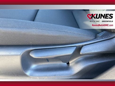 Used 2025 Toyota Corolla LE image 36