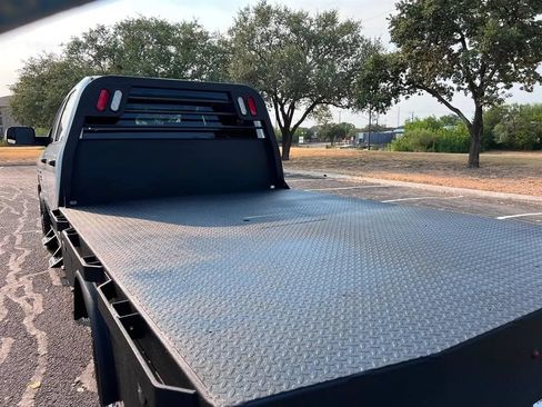 Used 2018 RAM 3500 Tradesman w/ Chrome Appearance Group AWD/4WD image 26