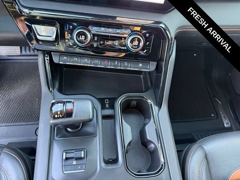 Used 2022 GMC Sierra 1500 AT4 w/ AT4 Premium Package AWD/4WD image 14