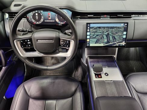 Used 2024 Land Rover Range Rover Long Wheelbase Autobiography image 47