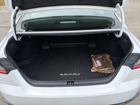 Used 2026 Toyota Camry SE w/ Convenience Package image 18