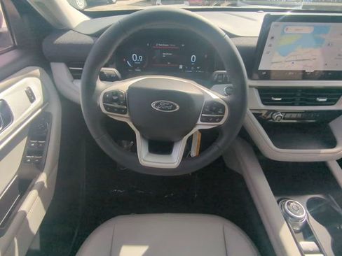 New 2026 Ford Explorer Active image 7
